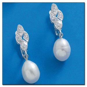 Pendientes oro blanco 18kl p. cultivadas