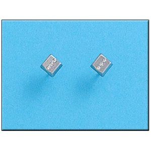 Pendientes en oro blanco 18kl cuadrado